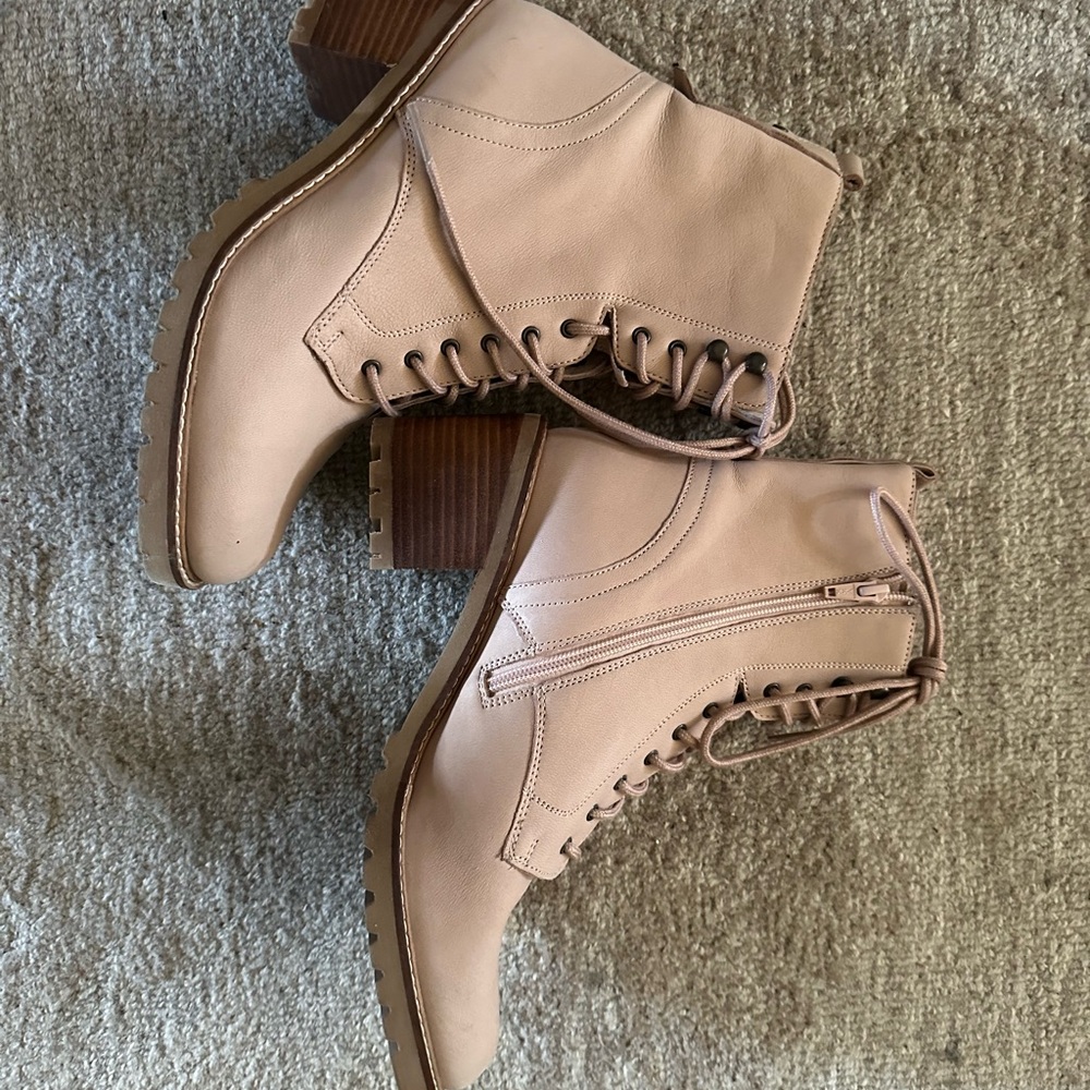 Women's Tan Lace-Up Ankle Boots